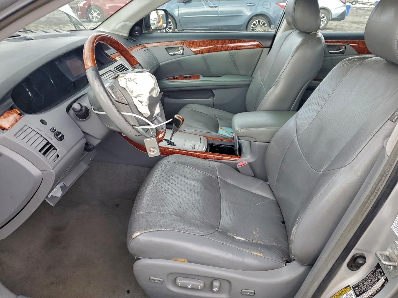 2005 TOYOTA AVALON XL photo 13
