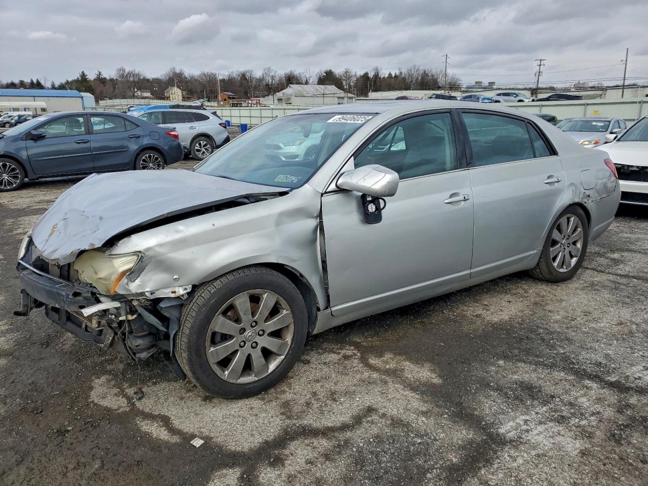 2005 TOYOTA AVALON