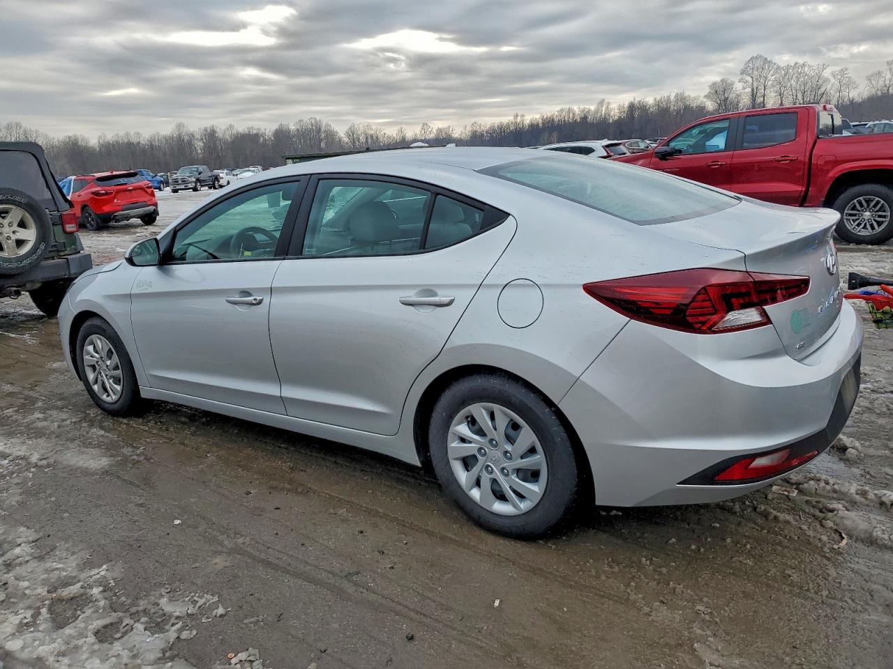 2019 HYUNDAI ELANTRA SE photo 2