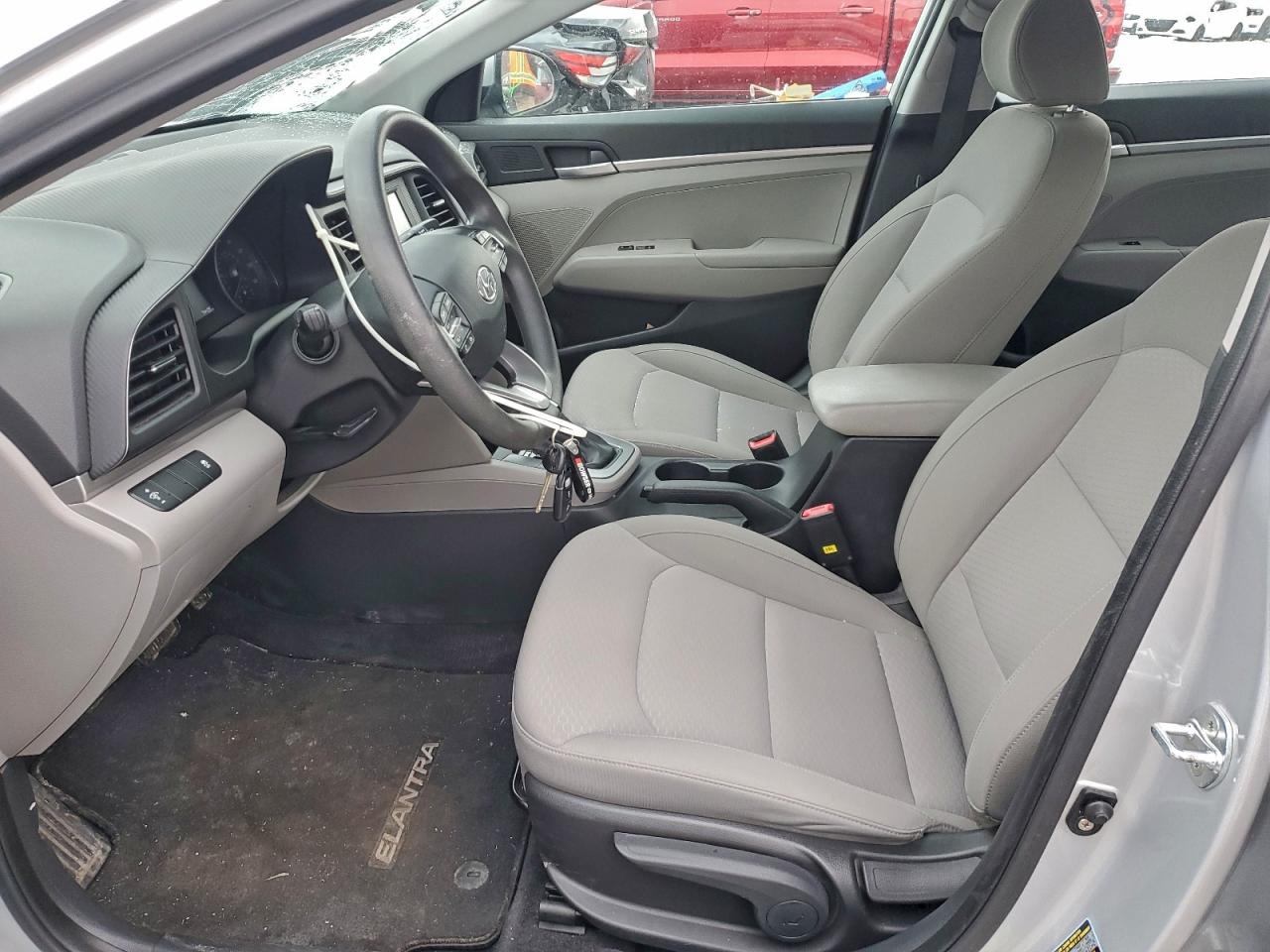 2019 HYUNDAI ELANTRA SE photo 7