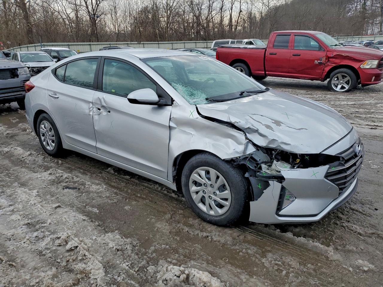 2019 HYUNDAI ELANTRA SE photo 4