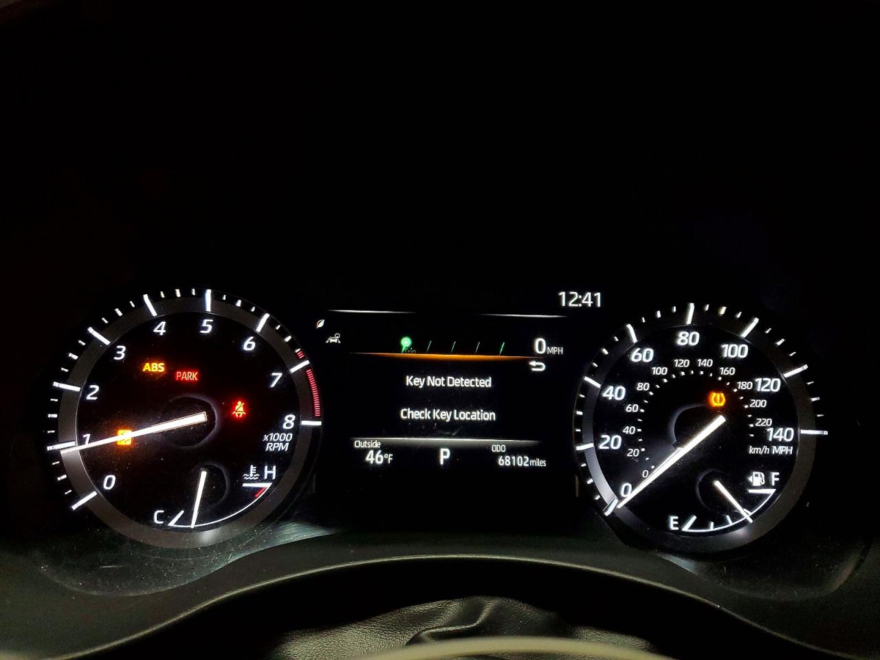 2021 TOYOTA HIGHLANDER XLE photo 9