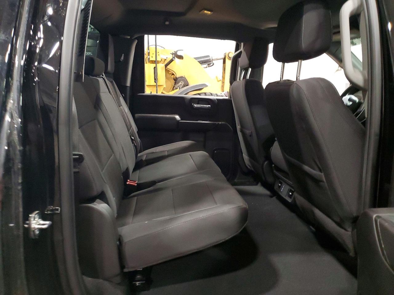 2025 CHEVROLET SILVERADO K2500 CUSTOM photo 10