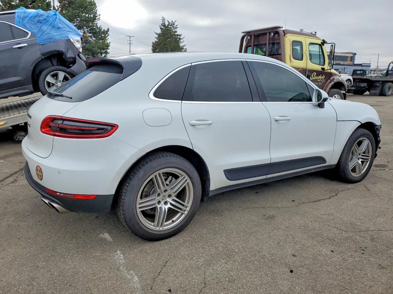 2017 PORSCHE MACAN S photo 3