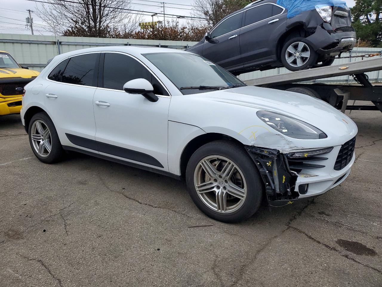 2017 PORSCHE MACAN S photo 4