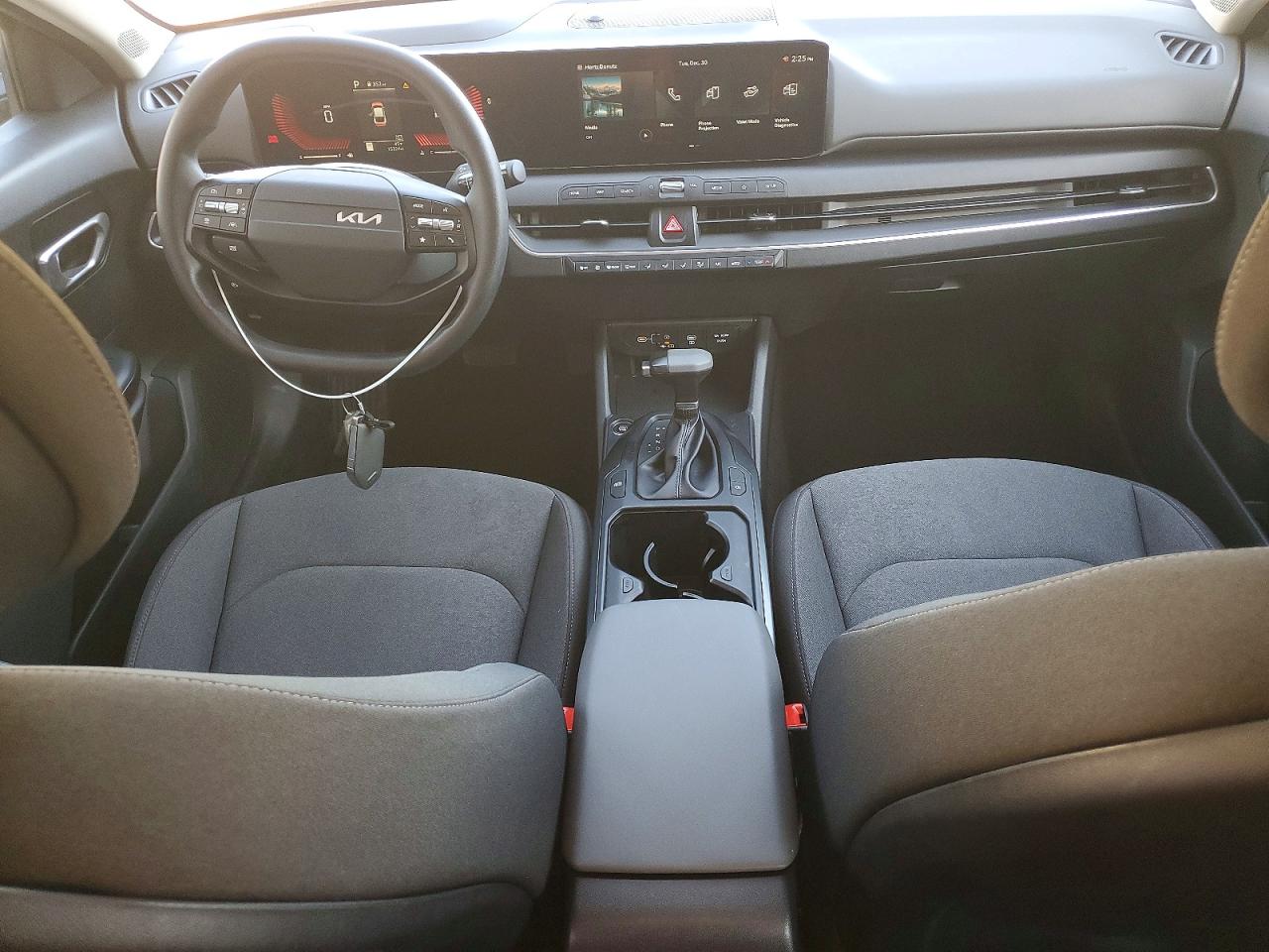 2025 KIA K4 LX photo 8