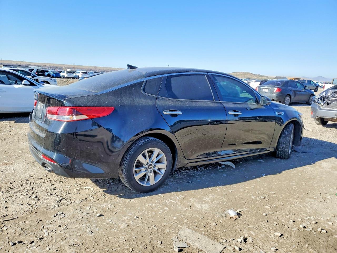 2016 KIA OPTIMA LX photo 3