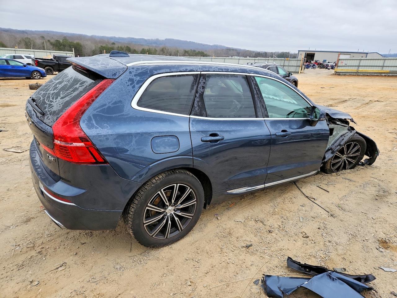 2020 VOLVO XC60 T5 INSCRIPTION photo 3