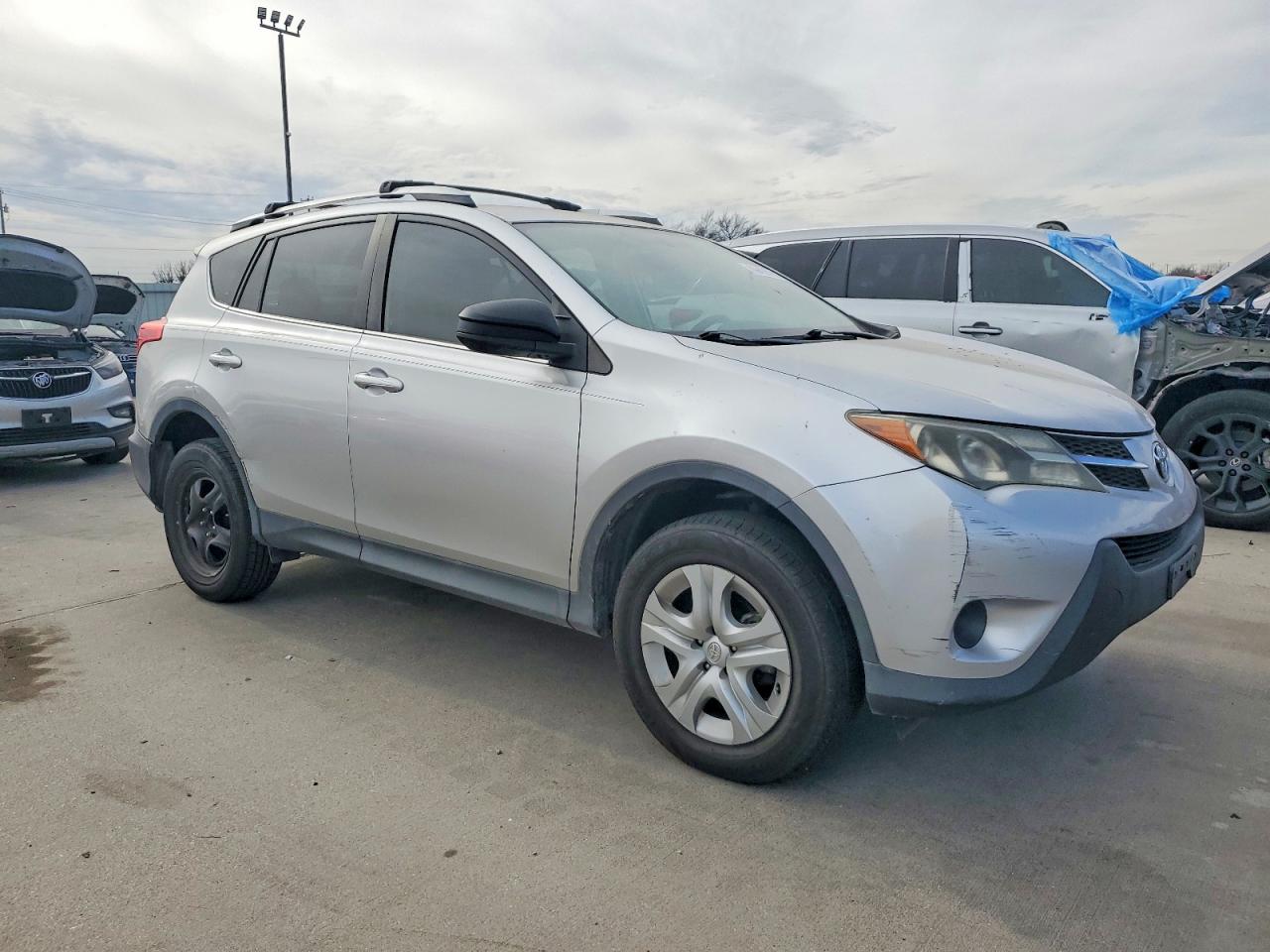 2014 TOYOTA RAV4 LE photo 13