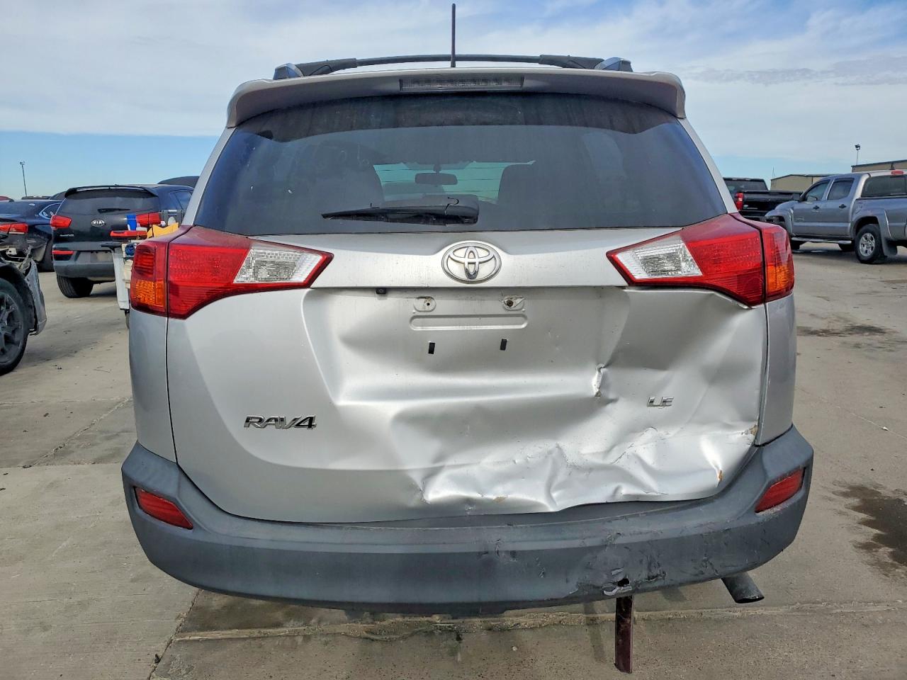 2014 TOYOTA RAV4 LE photo 21