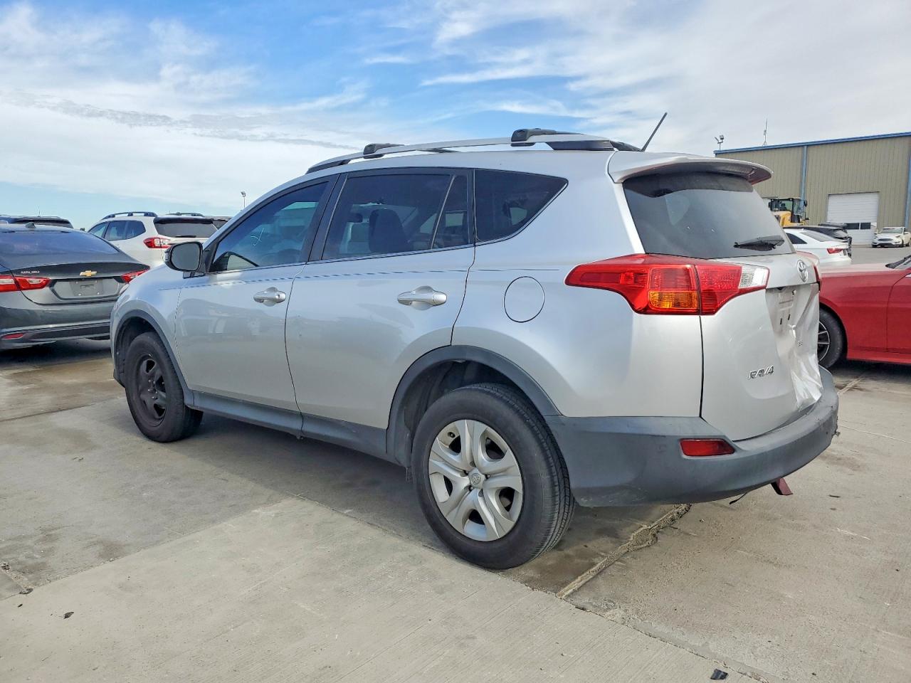 2014 TOYOTA RAV4 LE photo 5