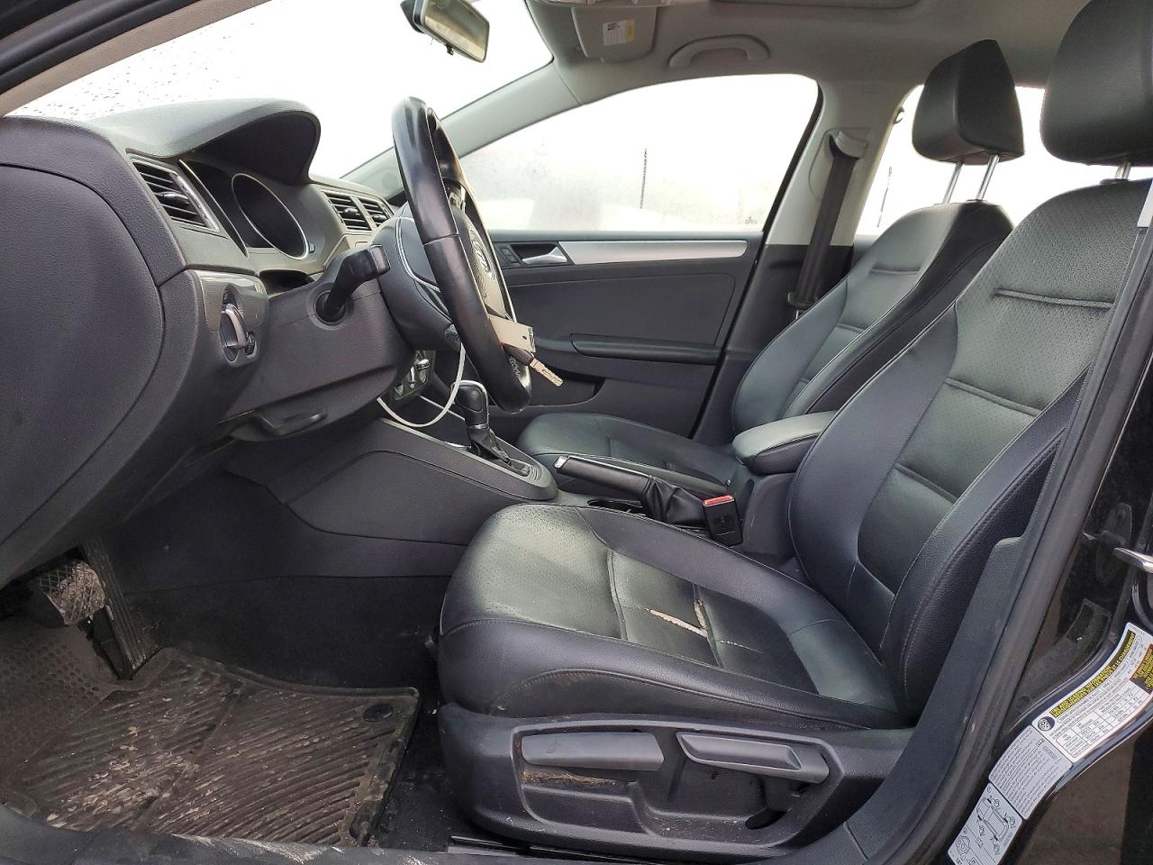 2015 VOLKSWAGEN JETTA SE photo 7