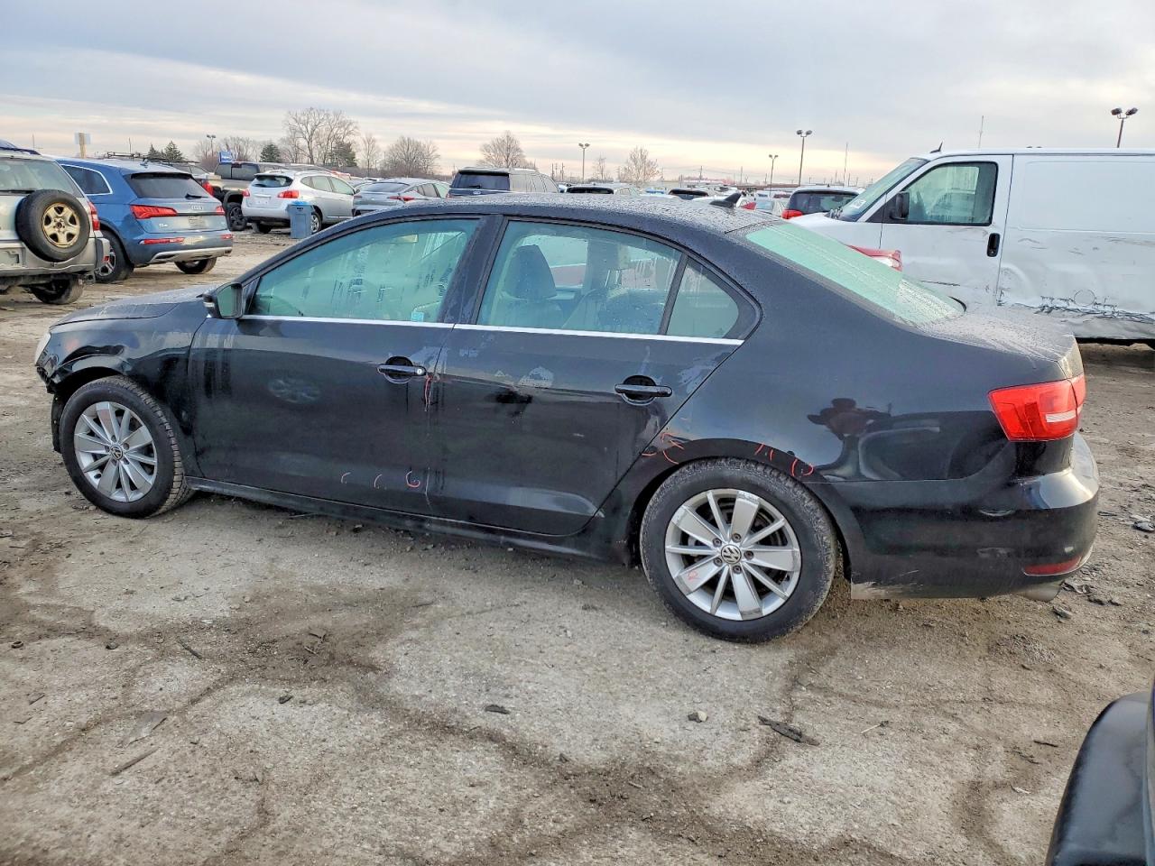2015 VOLKSWAGEN JETTA SE photo 2