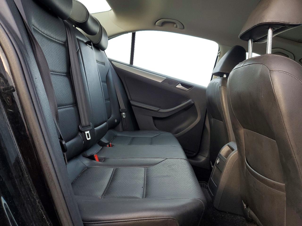 2015 VOLKSWAGEN JETTA SE photo 10