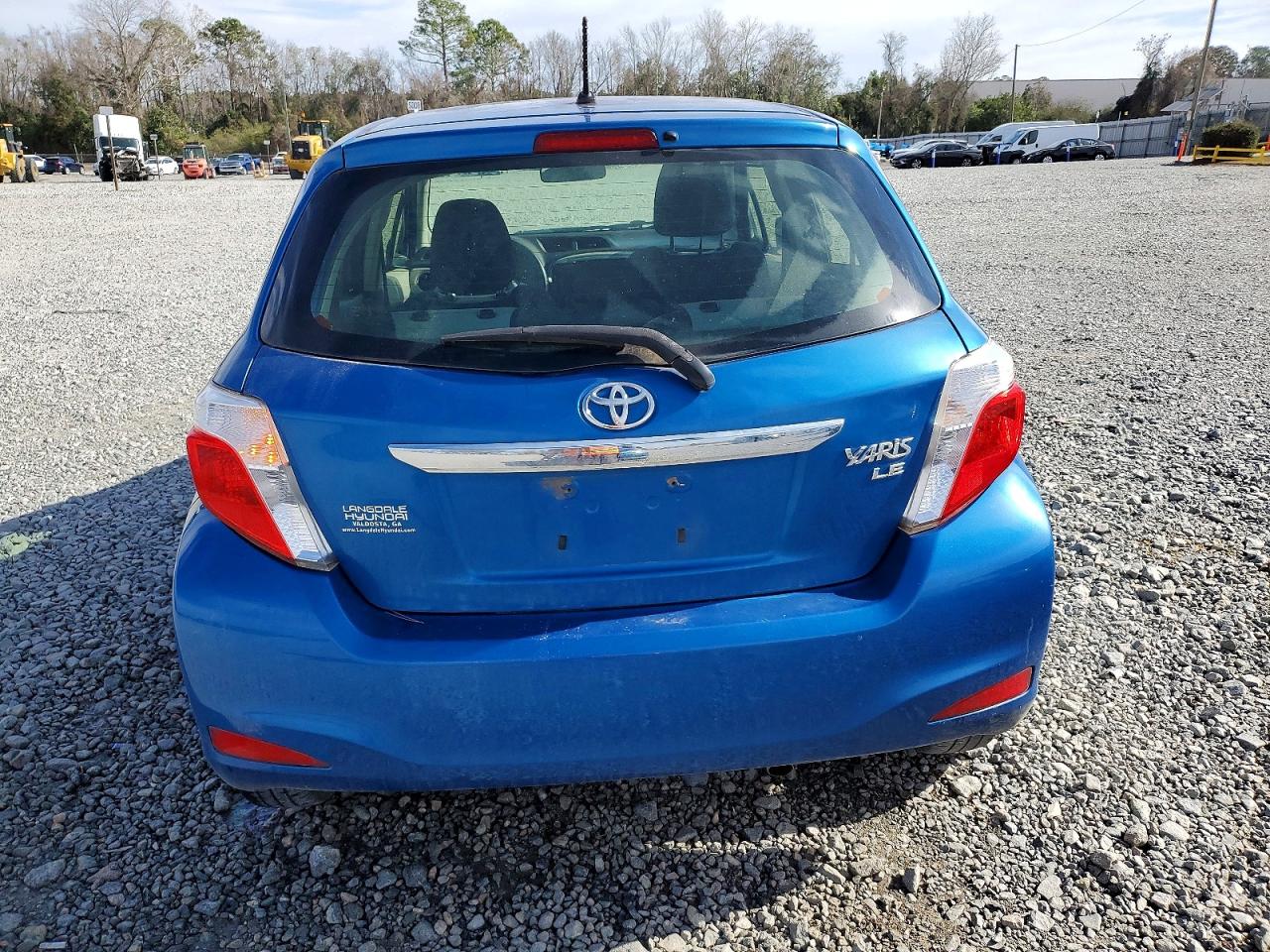 2014 TOYOTA YARIS photo 6