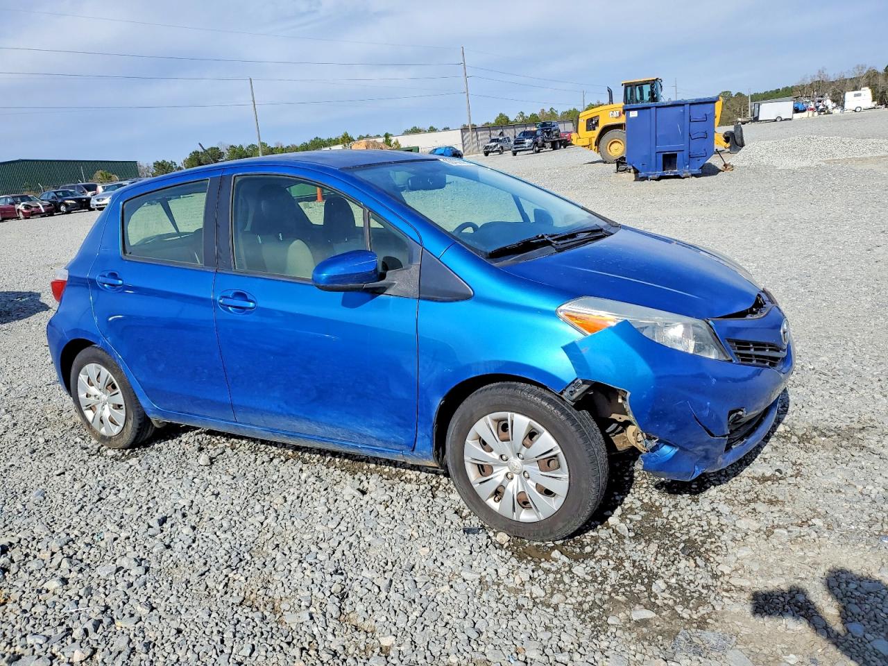 2014 TOYOTA YARIS photo 4