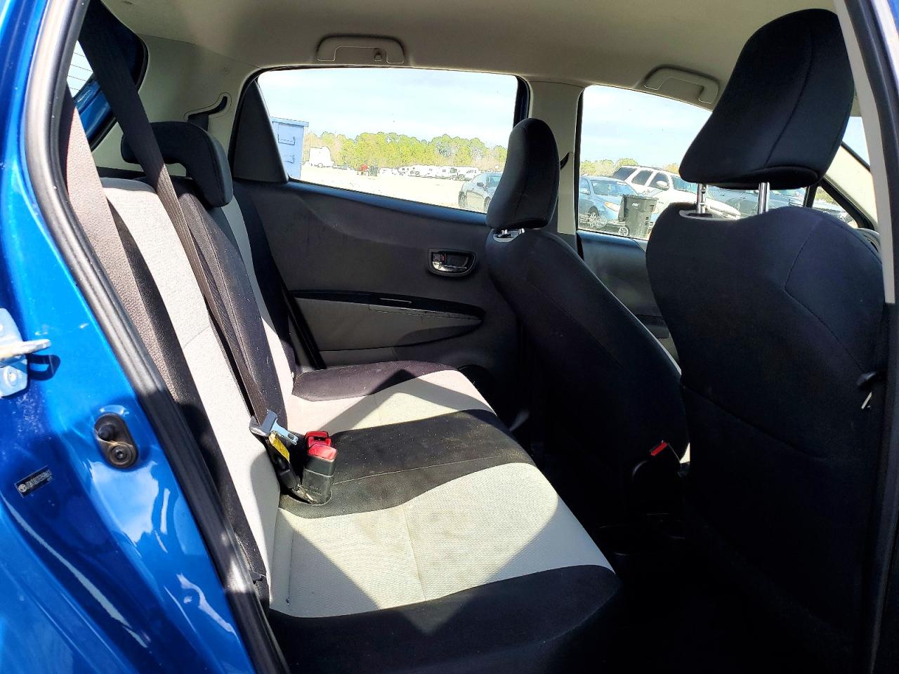 2014 TOYOTA YARIS photo 10