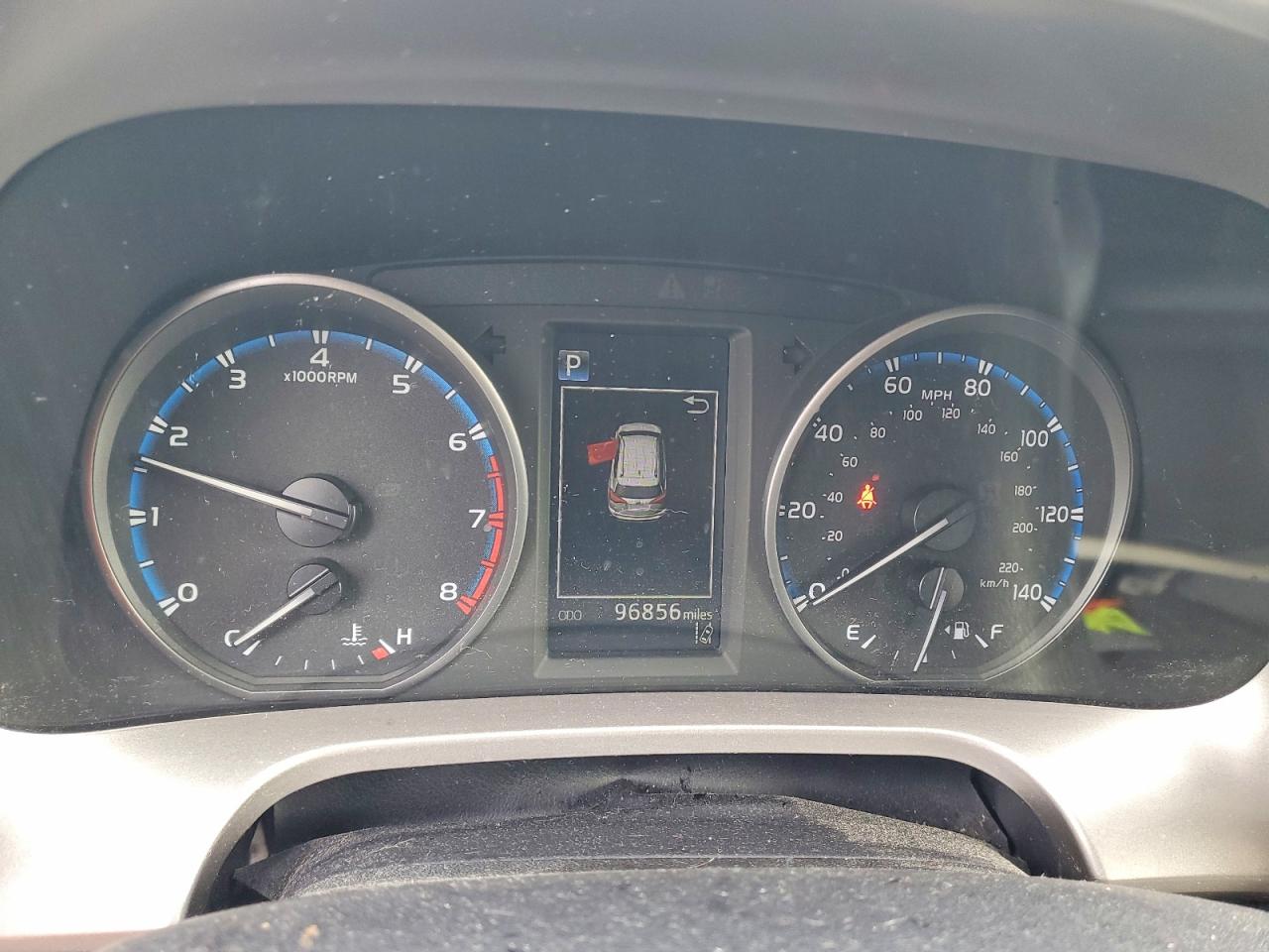 2018 TOYOTA RAV4 LE photo 9