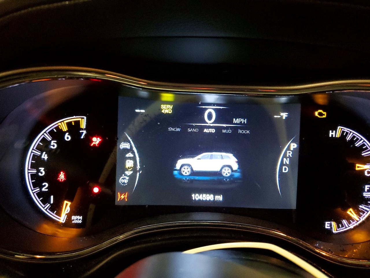 2019 JEEP GRAND CHEROKEE OVERLAND photo 9