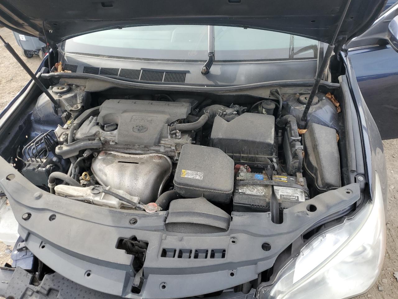 2016 TOYOTA CAMRY LE photo 11