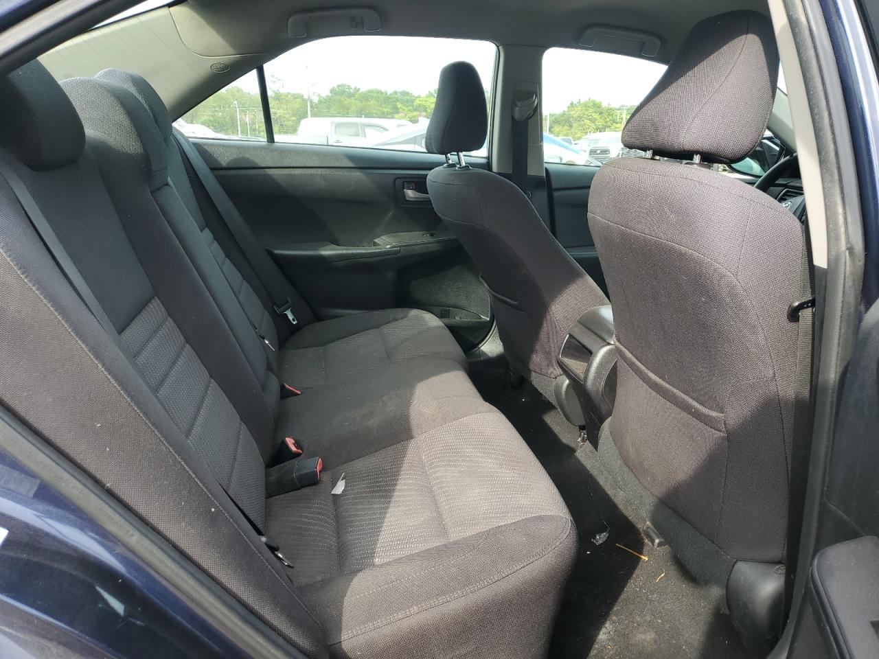 2016 TOYOTA CAMRY LE photo 10