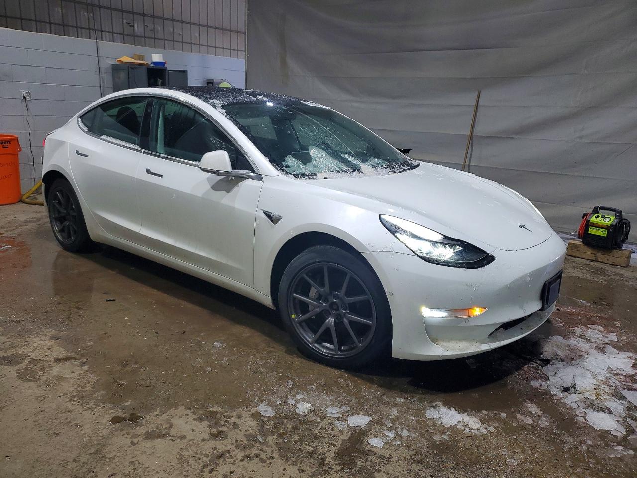 2019 TESLA MODEL 3 photo 4