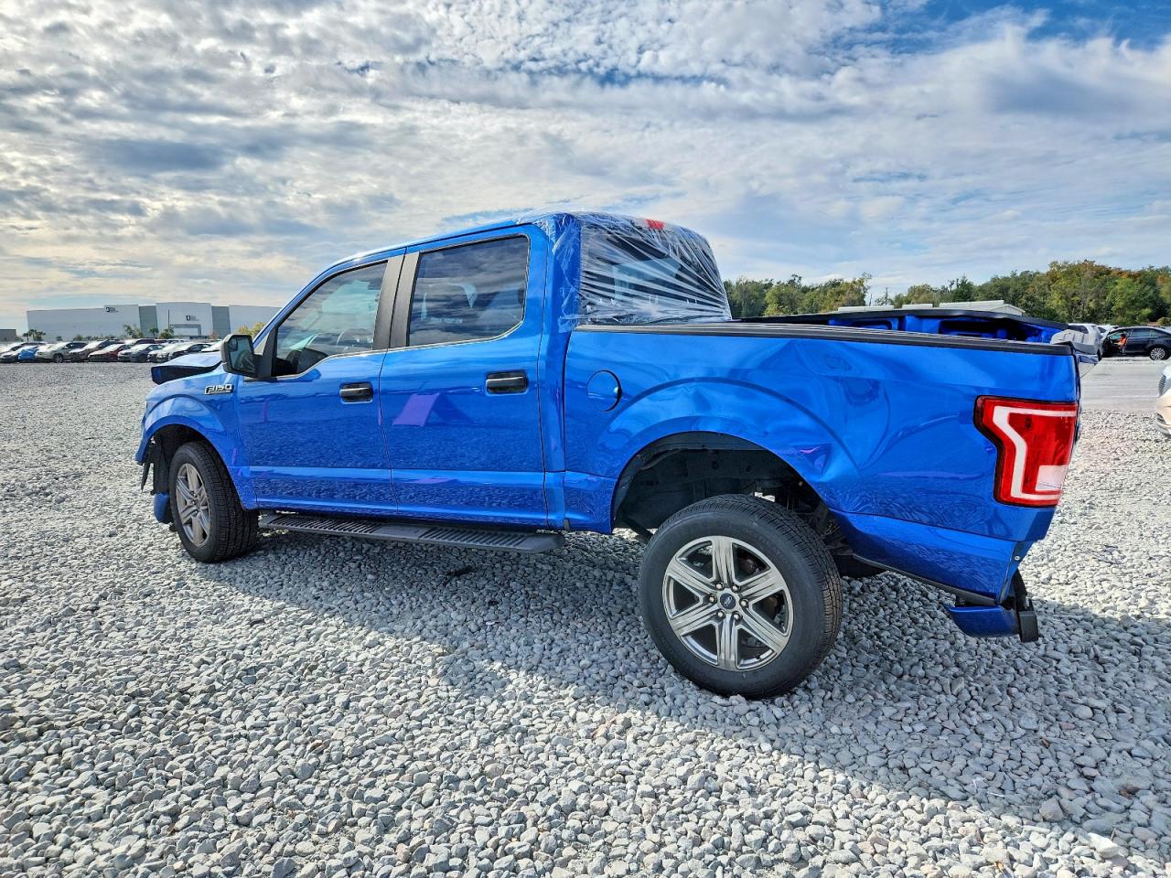 2015 FORD F150 SUPERCREW photo 2