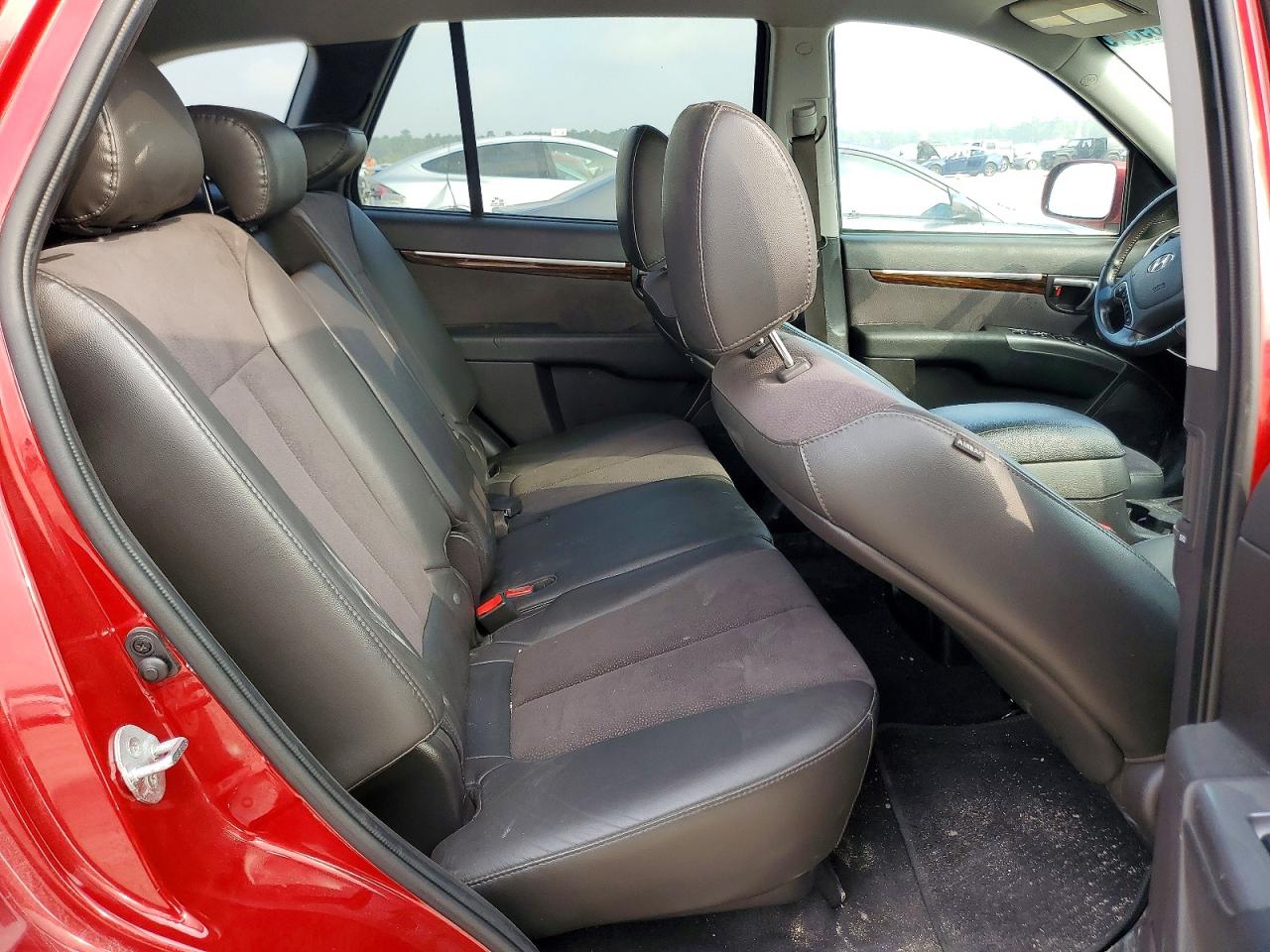 2012 HYUNDAI SANTA FE SE photo 11