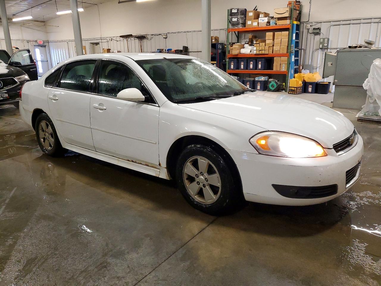 2010 CHEVROLET IMPALA LT photo 4