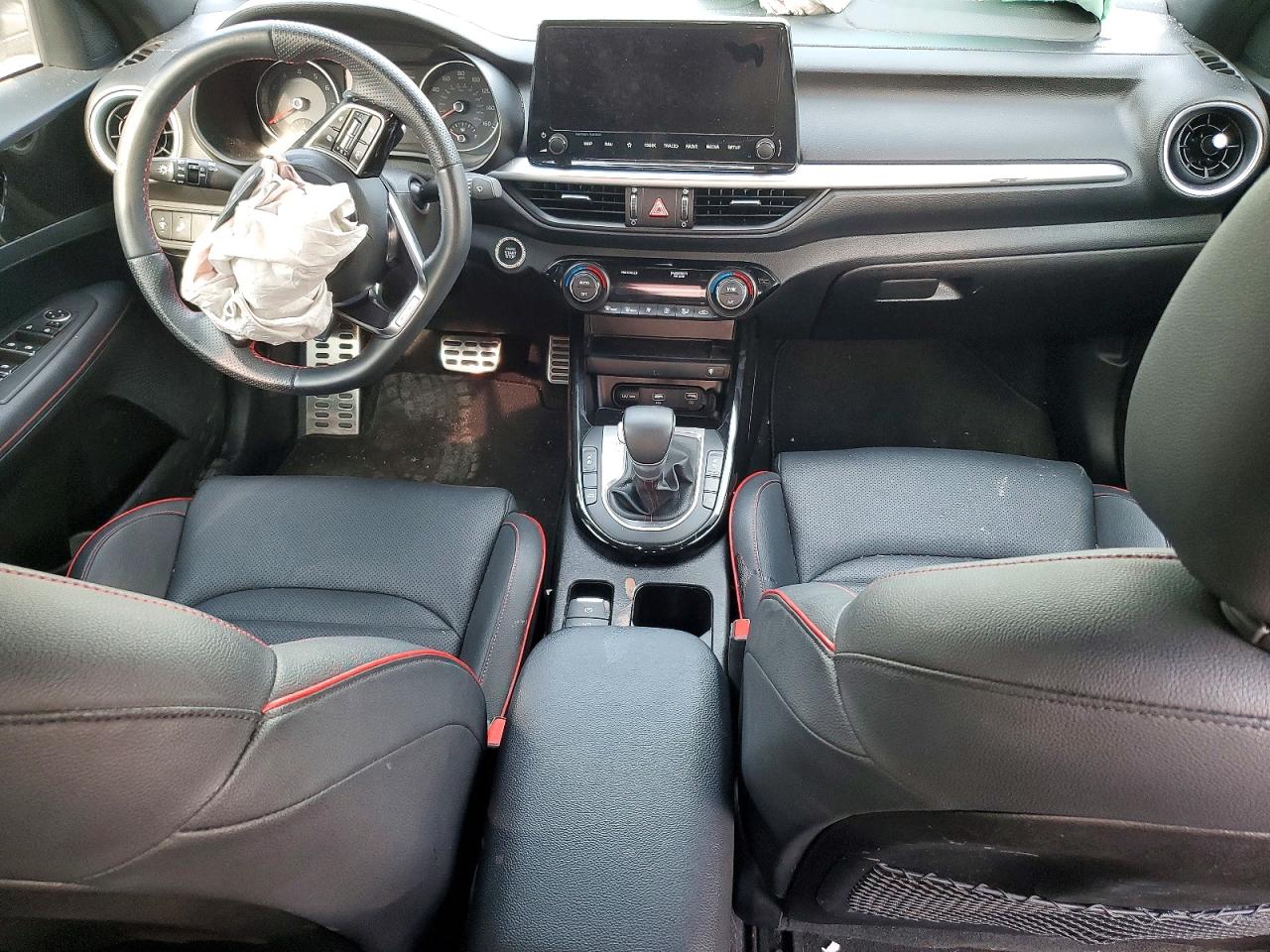 2023 KIA FORTE GT photo 8
