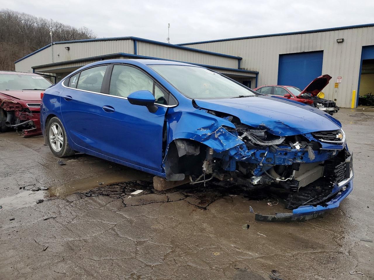 2017 CHEVROLET CRUZE LT photo 4