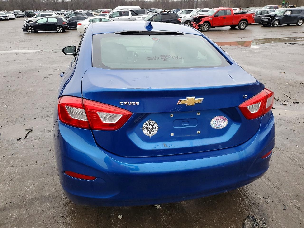 2017 CHEVROLET CRUZE LT photo 6