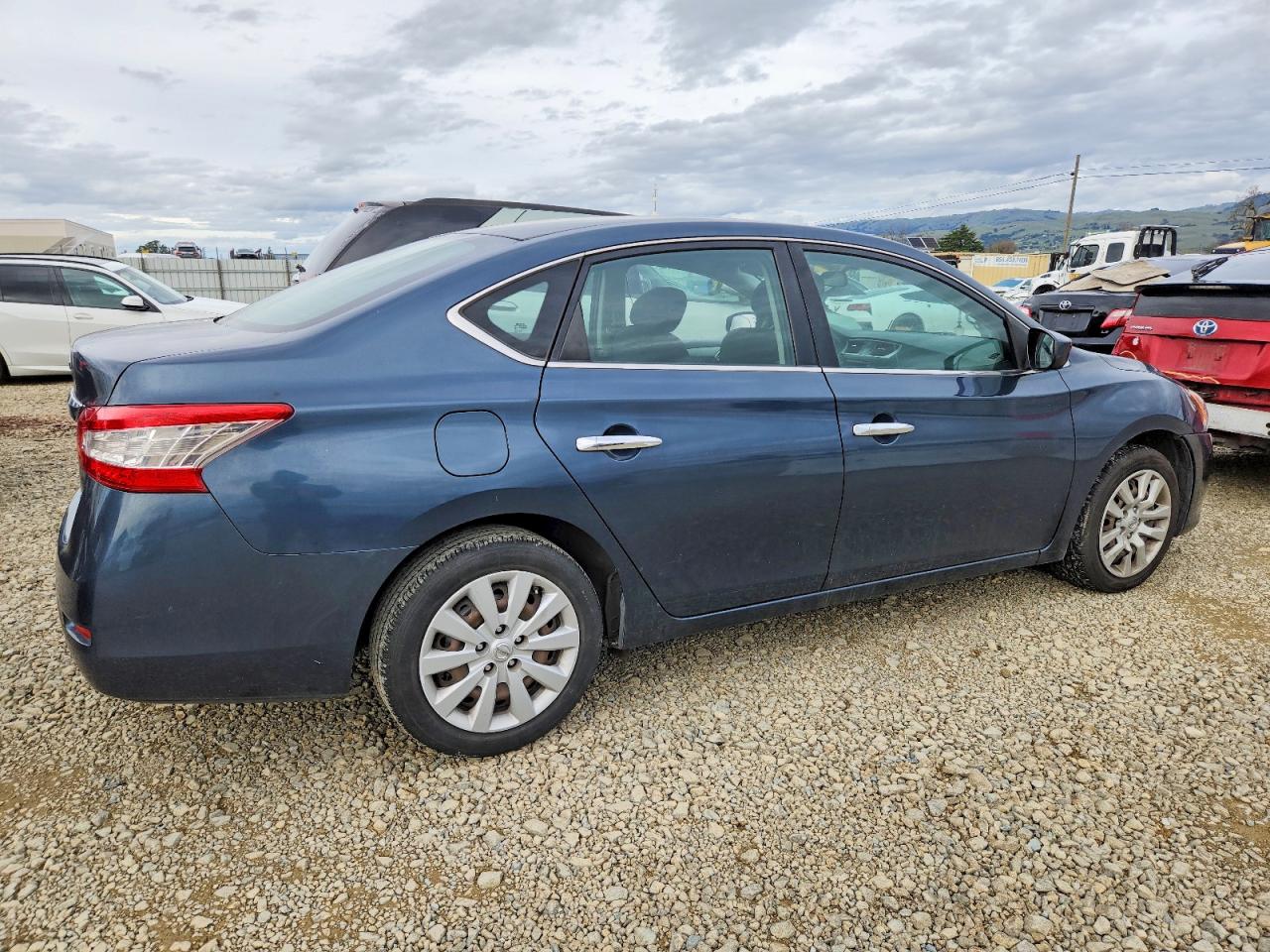 2013 NISSAN SENTRA S photo 3