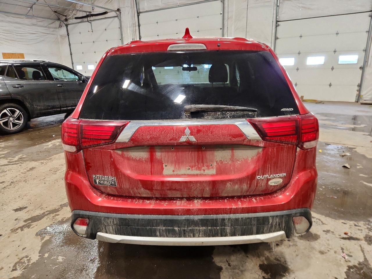 2018 MITSUBISHI OUTLANDER SE photo 6