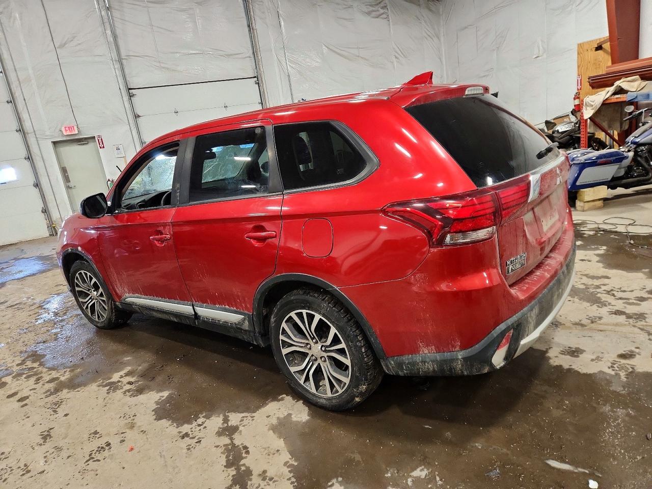 2018 MITSUBISHI OUTLANDER SE photo 2