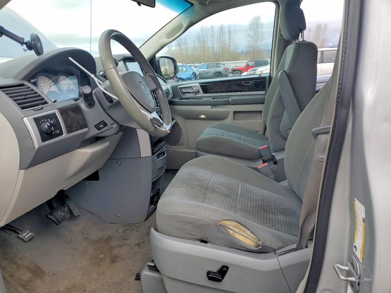 2010 DODGE GRAND CARAVAN SXT photo 7