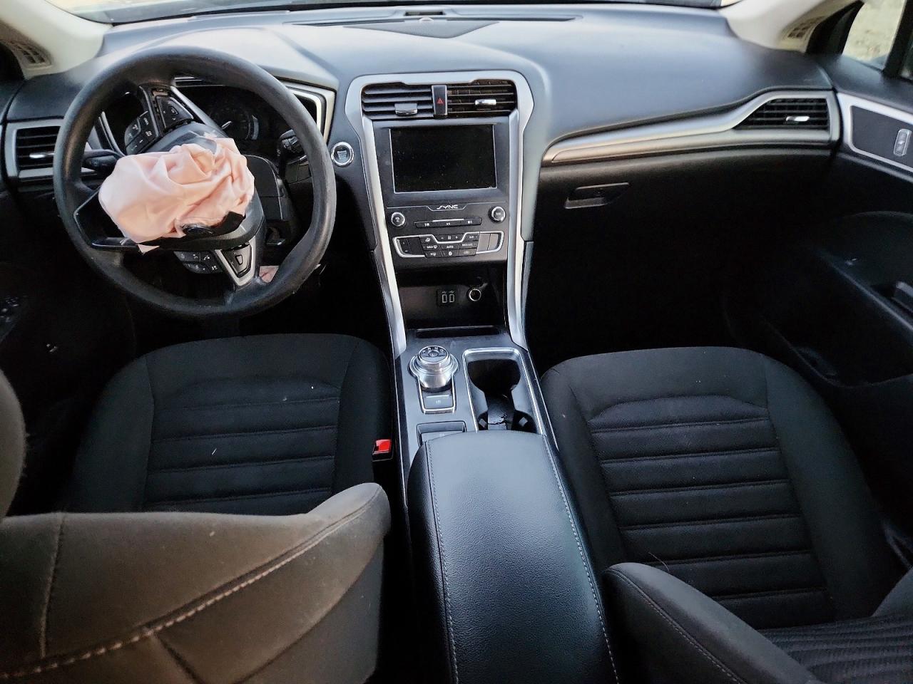 2019 FORD FUSION SE photo 15
