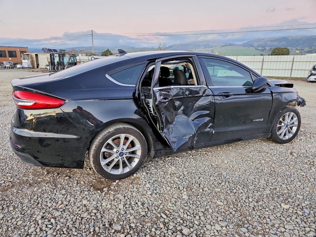 2019 FORD FUSION SE photo 5