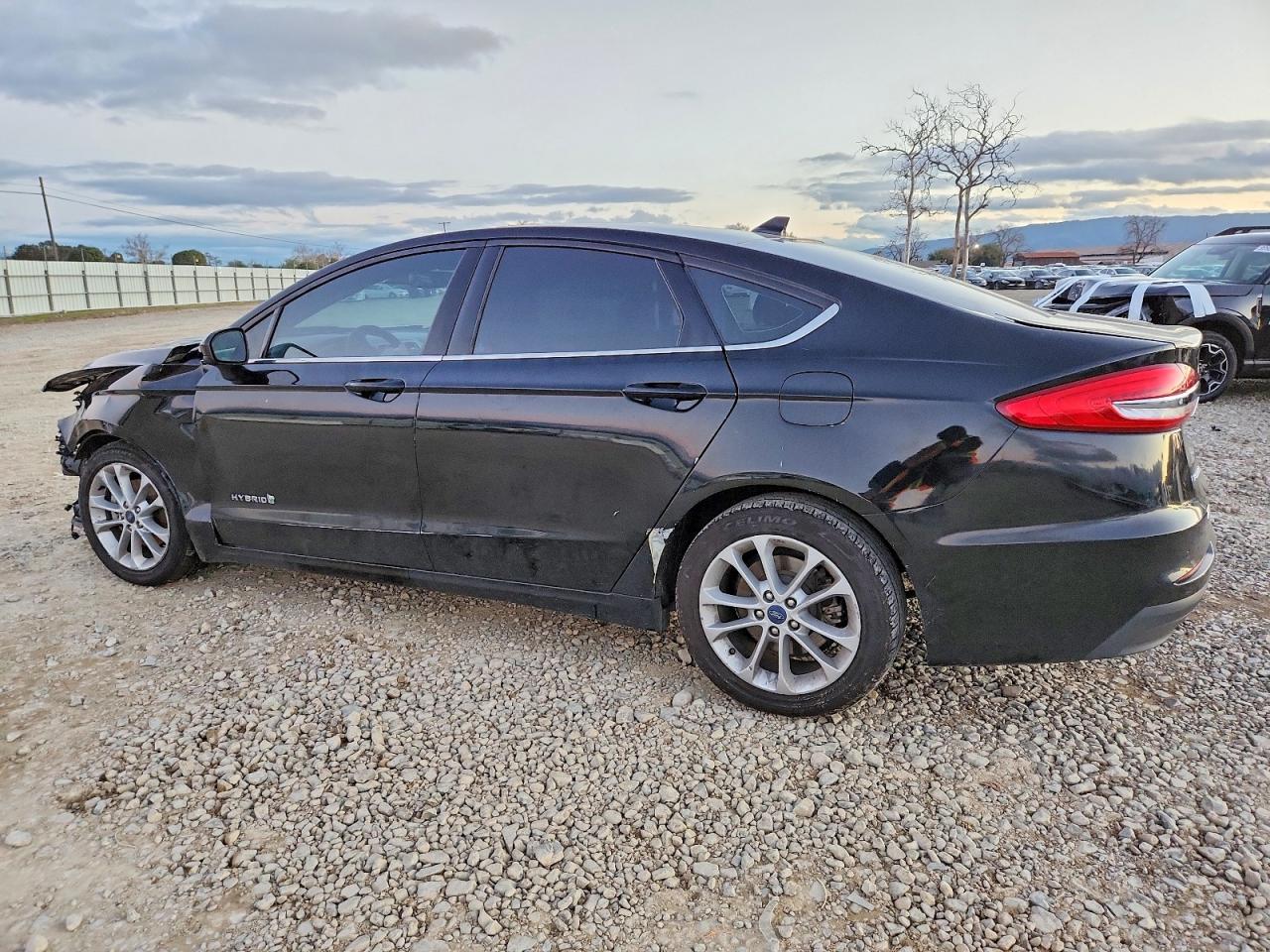 2019 FORD FUSION SE photo 3