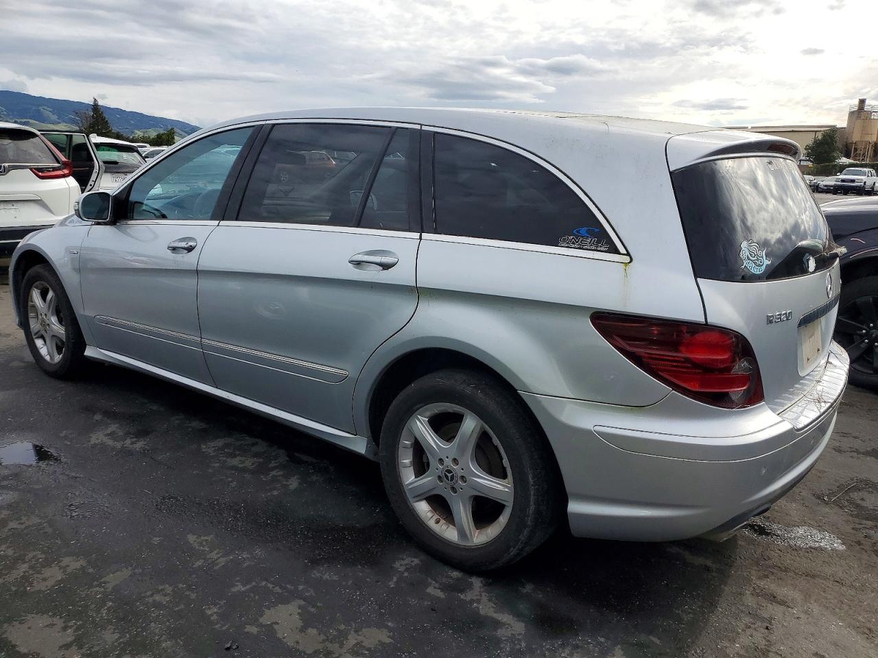 2009 MERCEDES-BENZ R 320 photo 2
