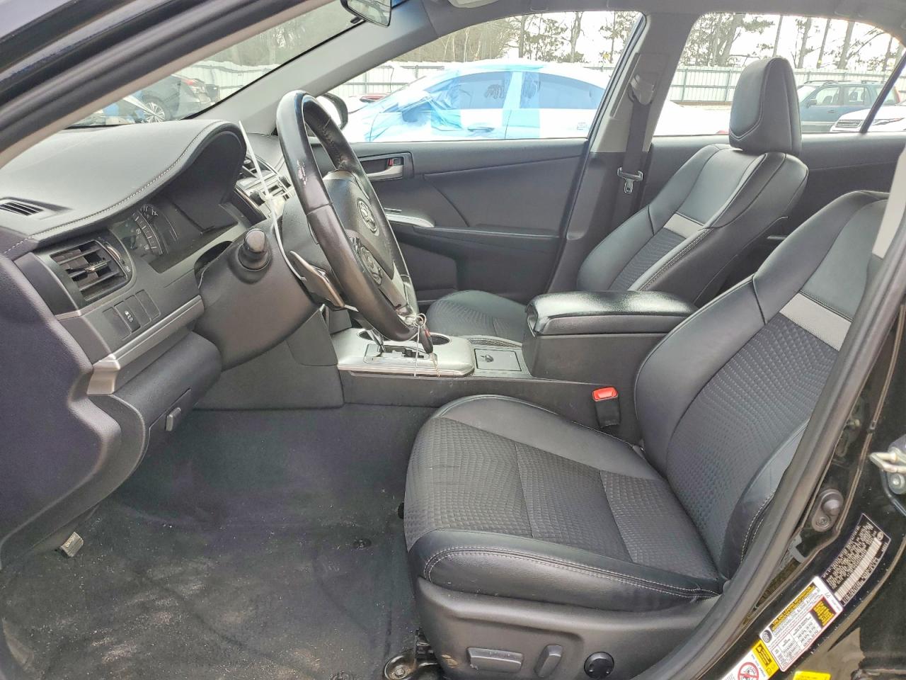 2014 TOYOTA CAMRY L photo 7