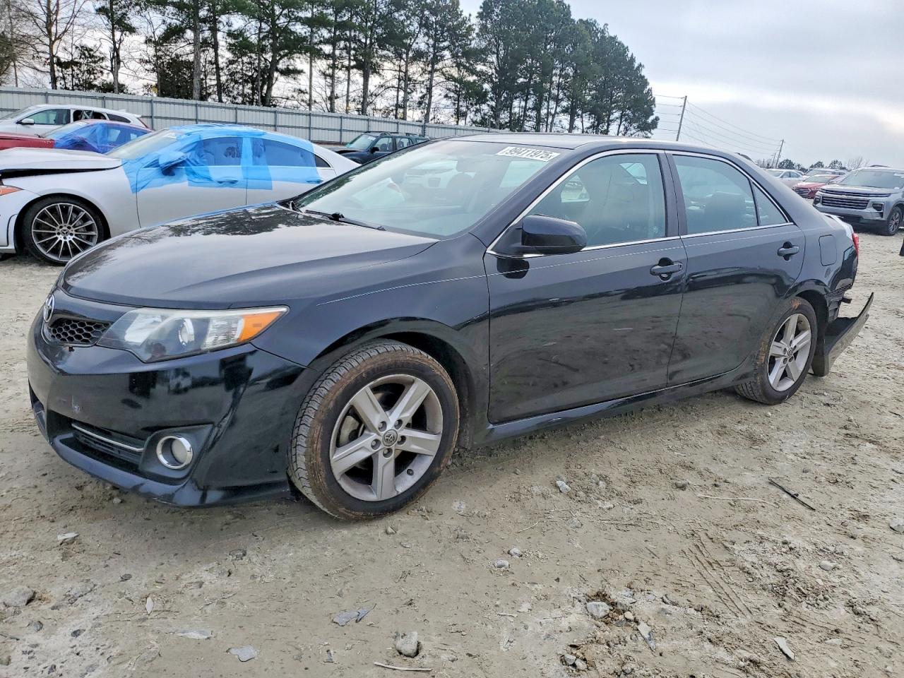 2014 TOYOTA CAMRY