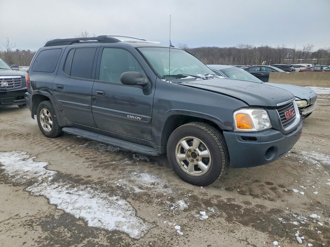 2004 GMC ENVOY XL photo 4