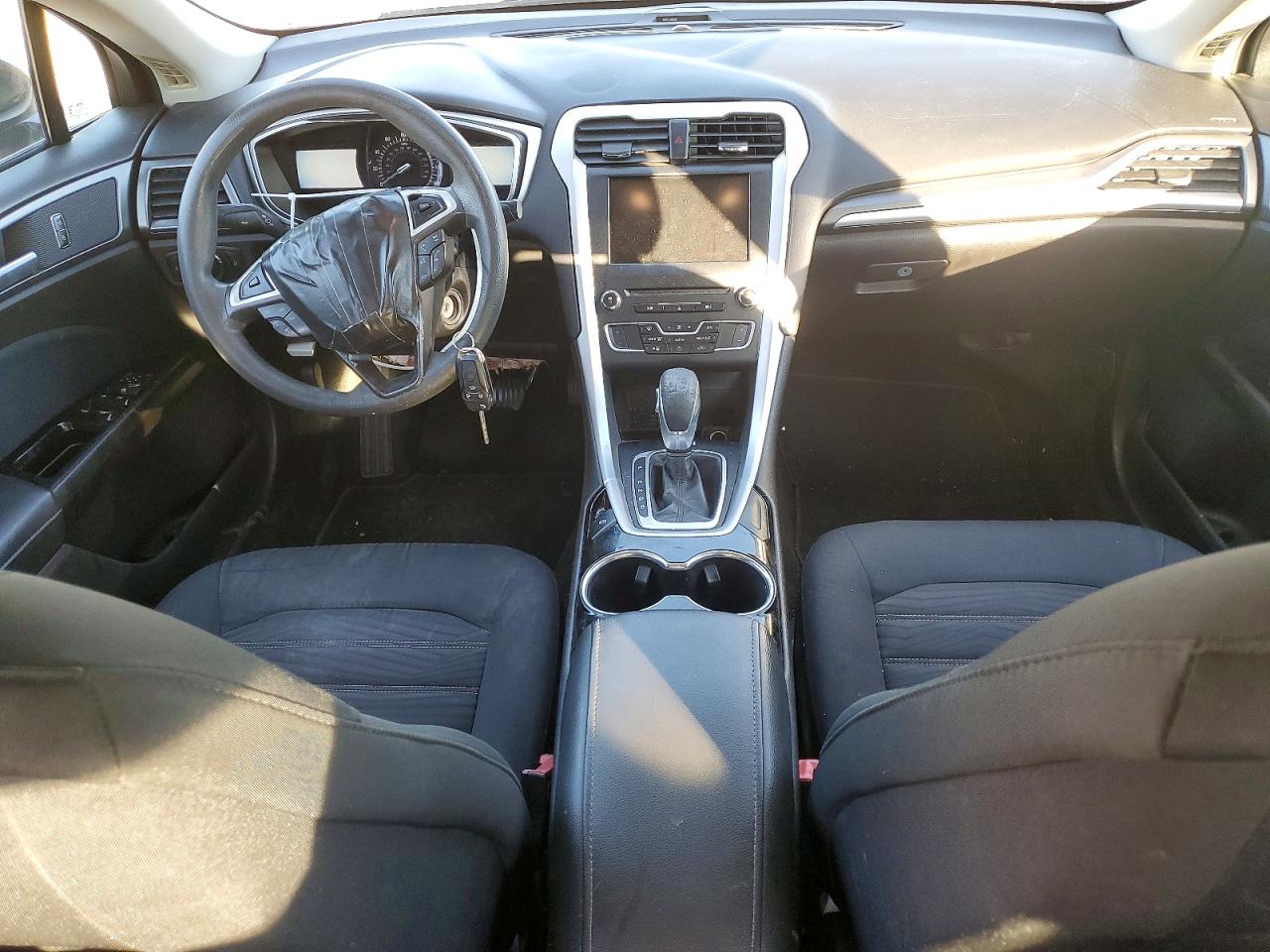 2016 FORD FUSION SE photo 8