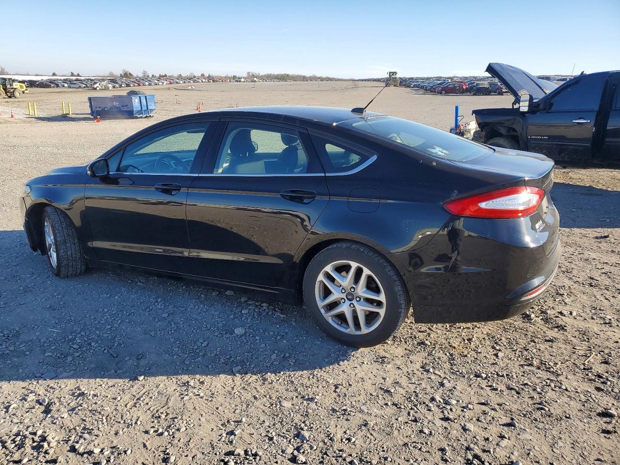 2016 FORD FUSION SE photo 2