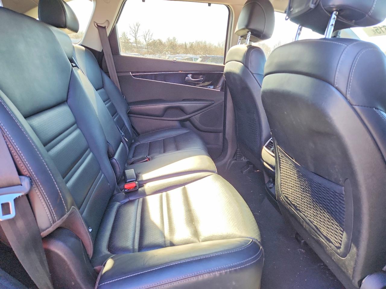 2017 KIA SORENTO photo 11