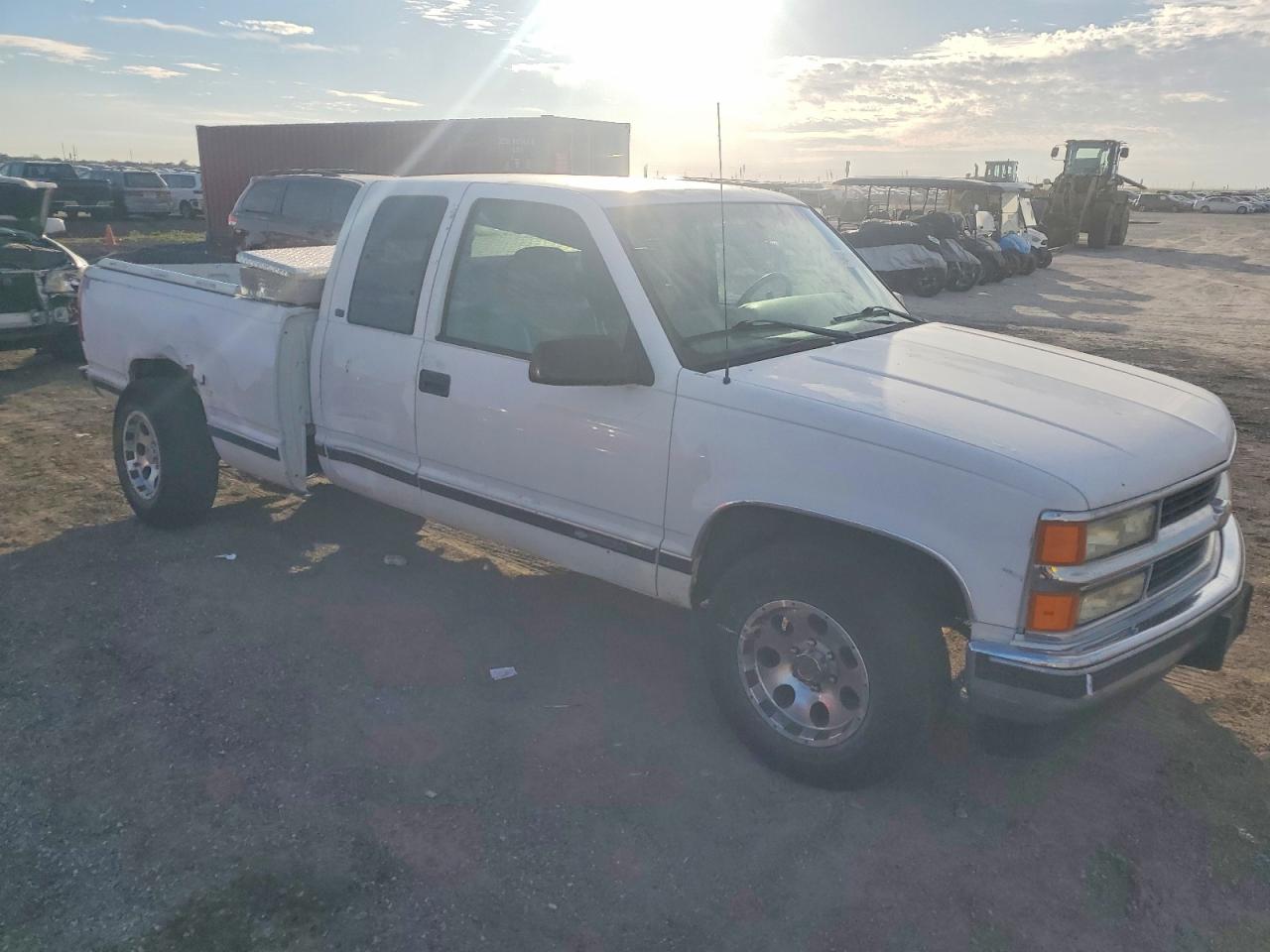 1998 CHEVROLET GMT-400 C1500 photo 4