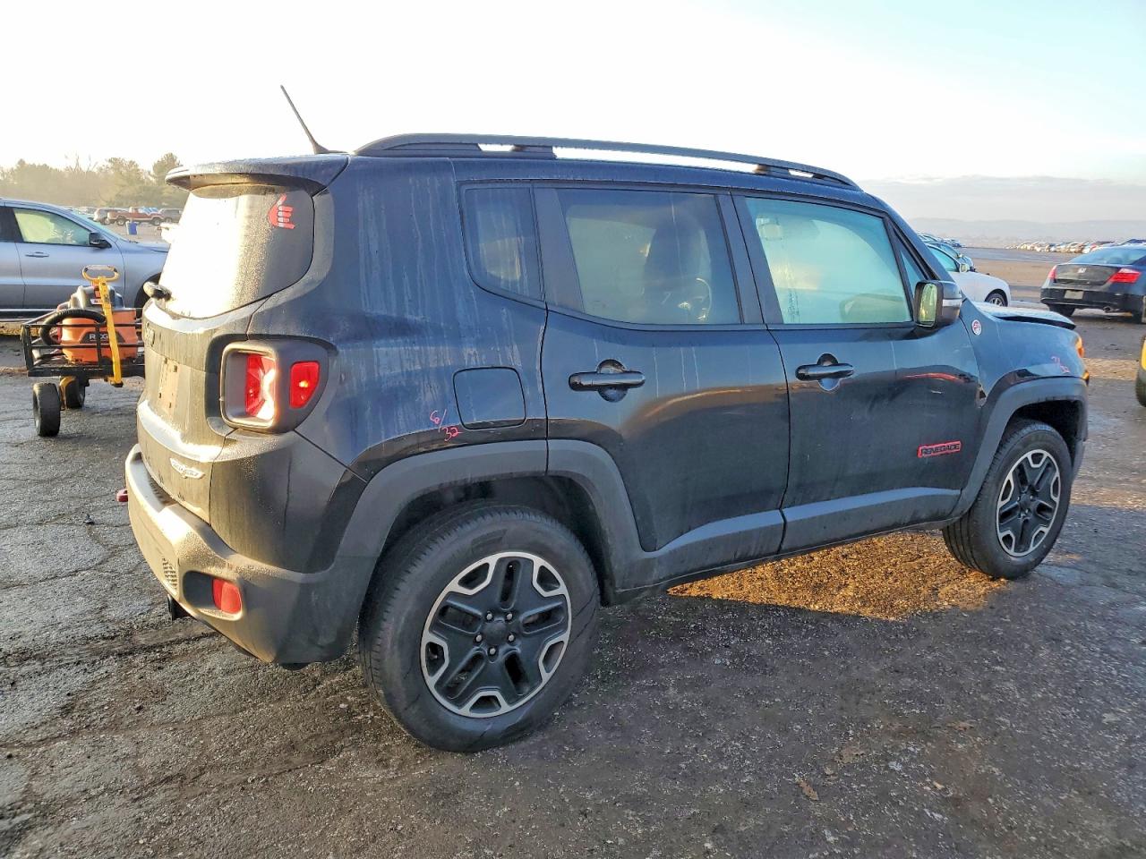 2017 JEEP RENEGADE TRAILHAWK photo 3
