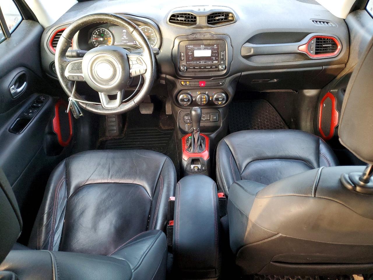 2017 JEEP RENEGADE TRAILHAWK photo 8