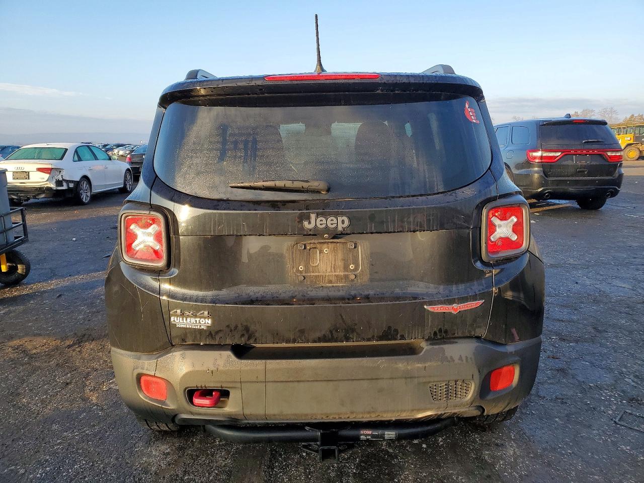 2017 JEEP RENEGADE TRAILHAWK photo 6